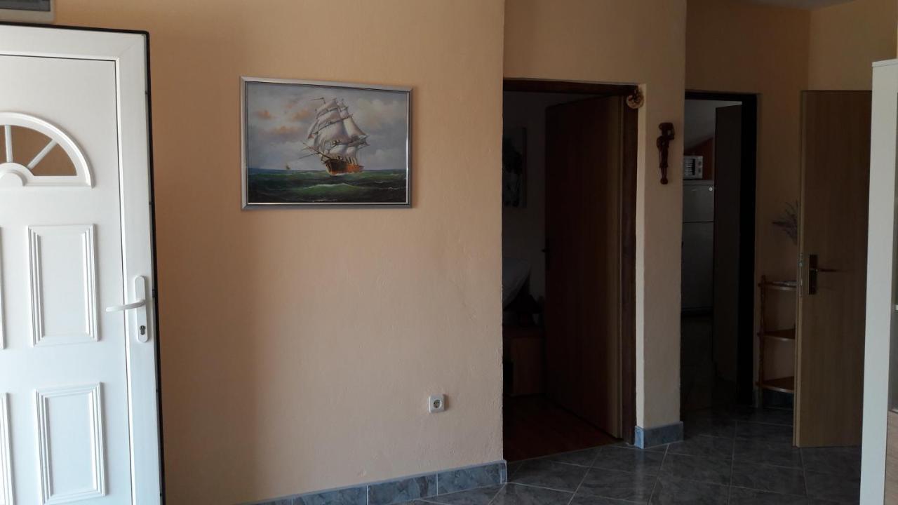 Apartment Ana Gornji Karin Exterior foto